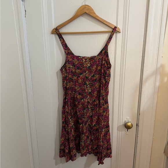 90’s Express Floral Mini Sundress - Picture 2 of 7